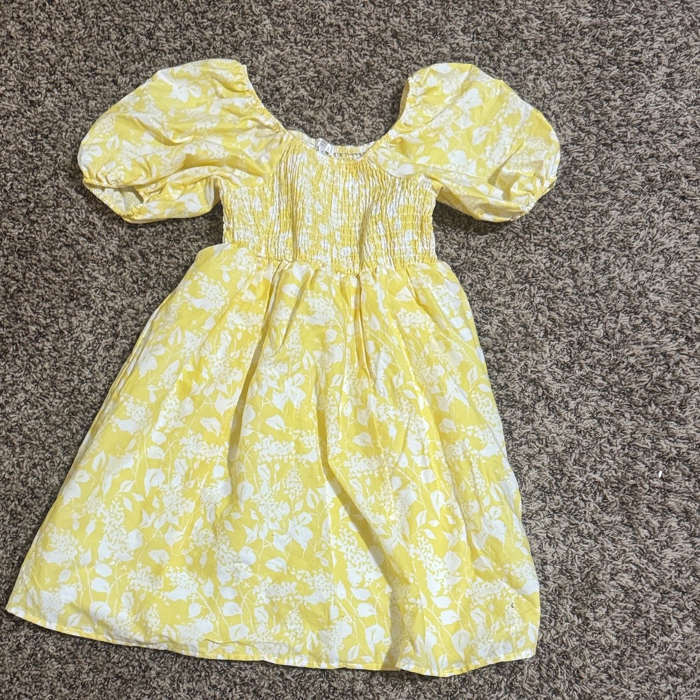 Tahari Yellow and White Floral Puff-Sleeve Smocked Dress